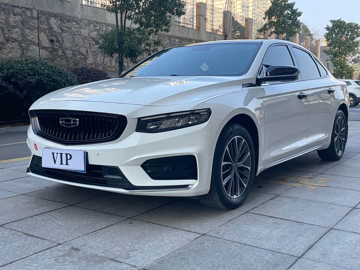 Фото 1 - Geely Preface