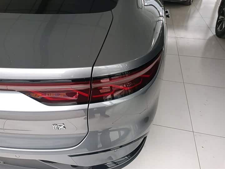 Фото 8 - BYD Han