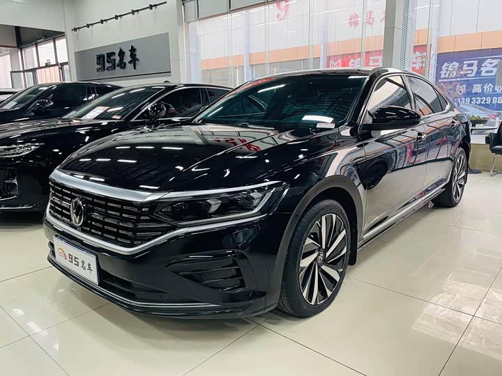 Фото 1 - Volkswagen Passat