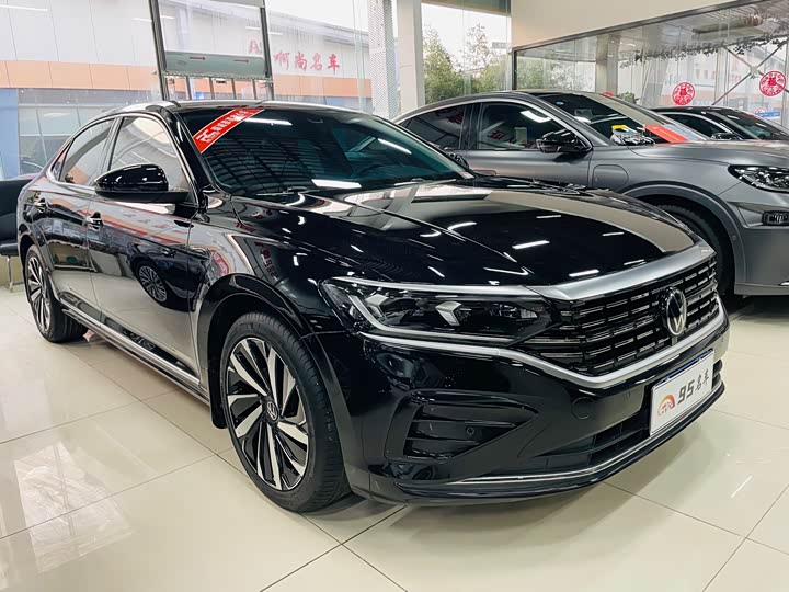 Фото 3 - Volkswagen Passat