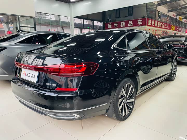 Фото 4 - Volkswagen Passat