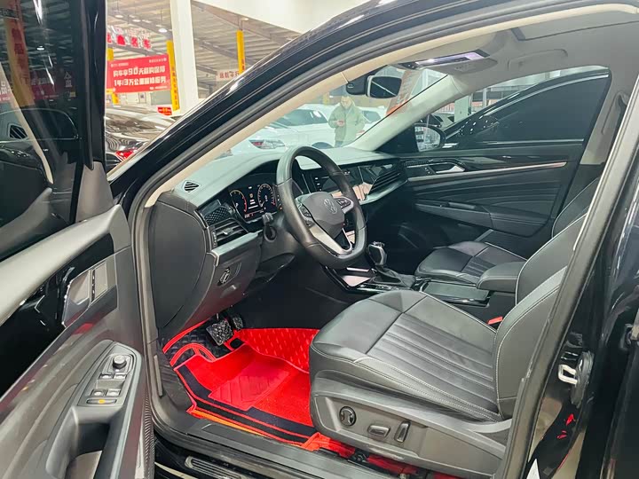 Фото 7 - Volkswagen Passat