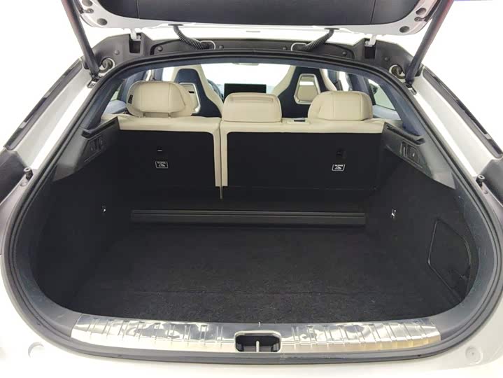 Фото 4 - Zeekr 001