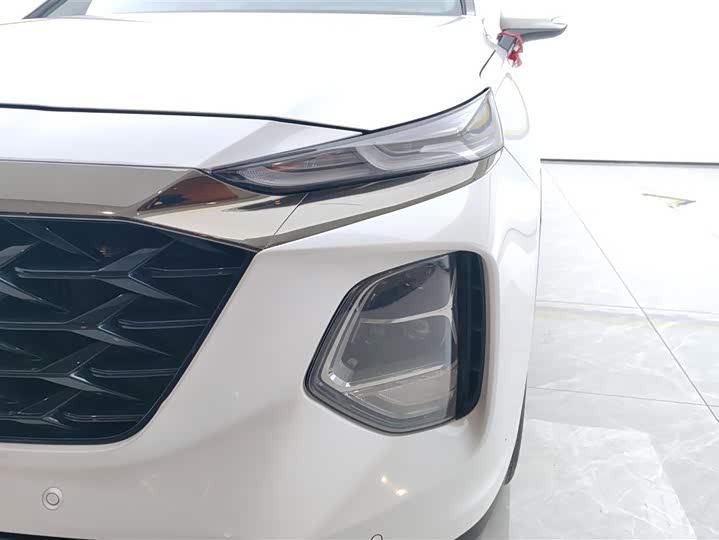 Фото 5 - Hyundai Santa Fe