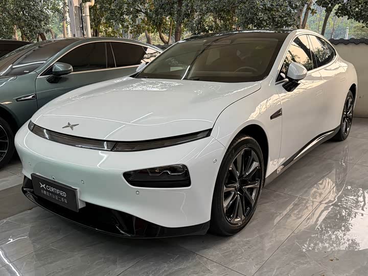 Фото 1 - XPeng P7