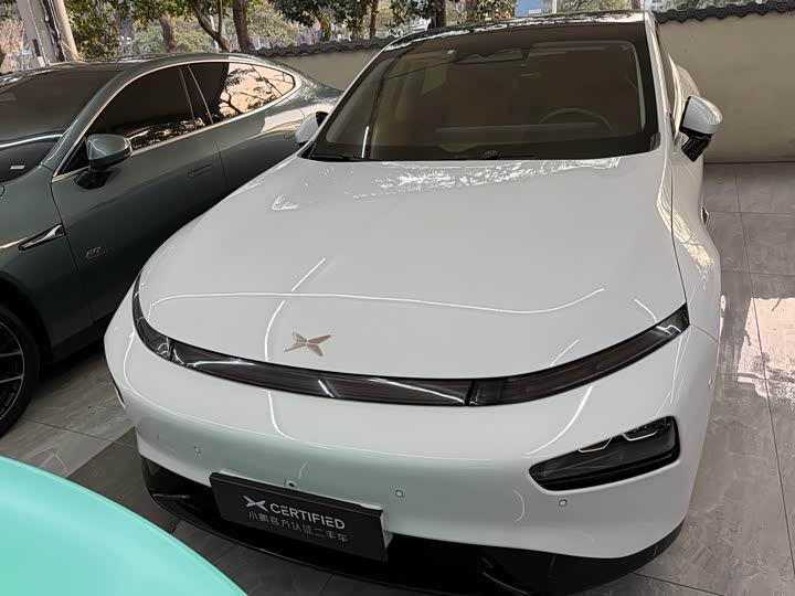 Фото 2 - XPeng P7