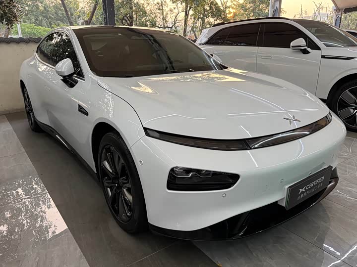 Фото 3 - XPeng P7