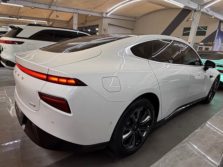 Фото 7 - XPeng P7