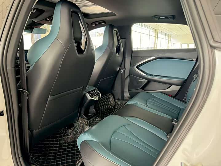 Фото 6 - MG Motor 7