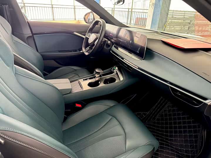 Фото 9 - MG Motor 7