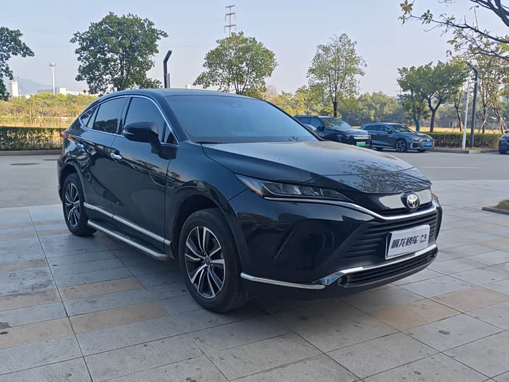 Фото 3 - Toyota Harrier
