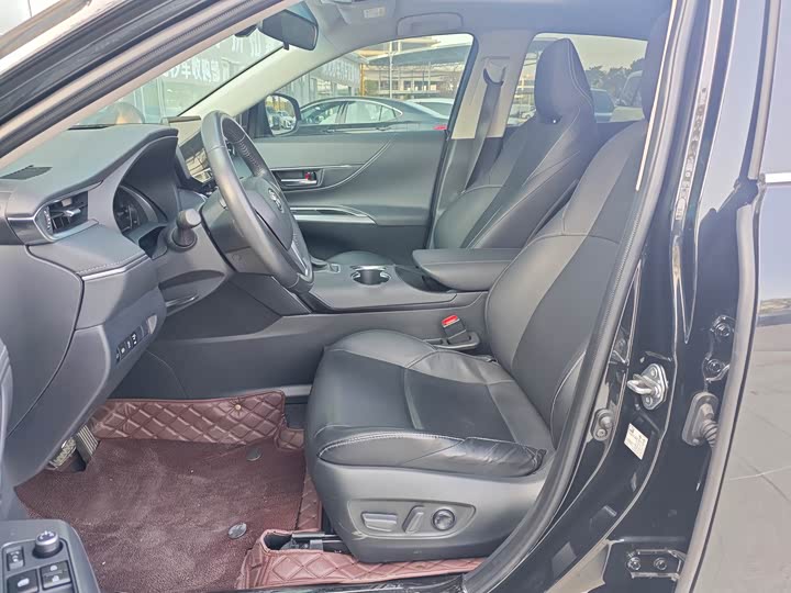 Фото 9 - Toyota Harrier