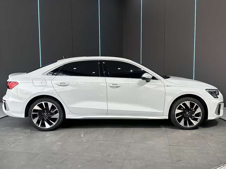 Фото 4 - Audi A3