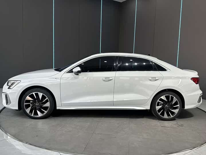 Фото 5 - Audi A3