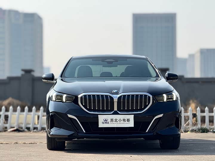 Фото 1 - BMW 5 Series