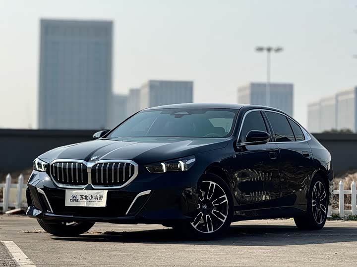 Фото 2 - BMW 5 Series