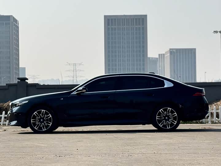 Фото 3 - BMW 5 Series