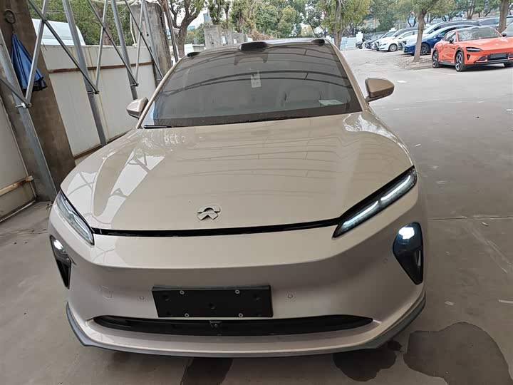 Фото 3 - Nio ET5T