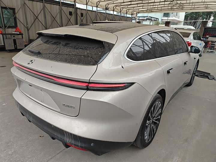 Фото 7 - Nio ET5T