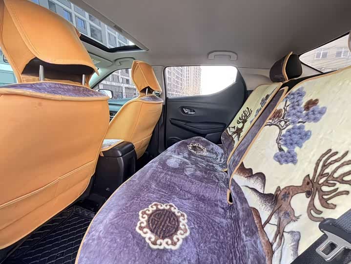 Фото 4 - Nissan Lannia