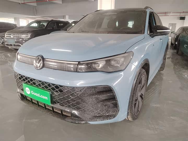 Фото 2 - Volkswagen Tiguan L Pro