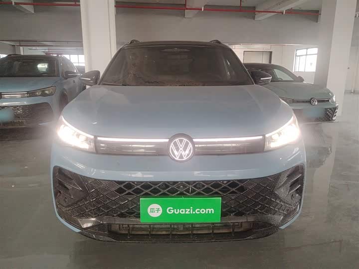 Фото 3 - Volkswagen Tiguan L Pro