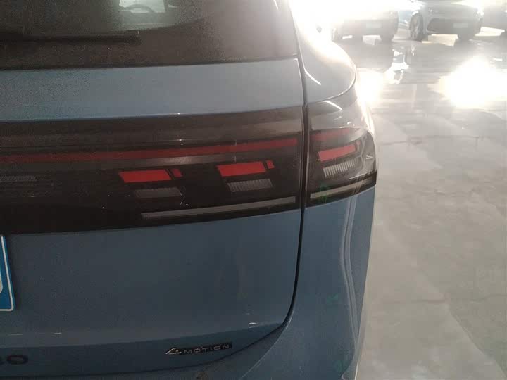 Фото 8 - Volkswagen Tiguan L Pro