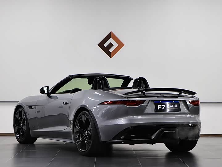 Фото 4 - Jaguar F-Type