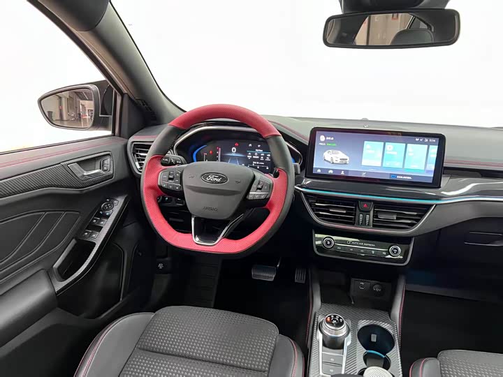 Фото 9 - Ford Focus