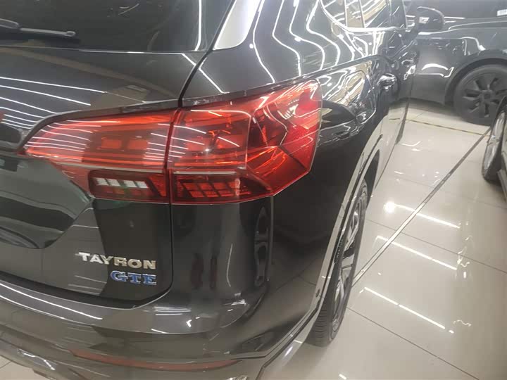 Фото 8 - Volkswagen Tayron GTE Hybrid