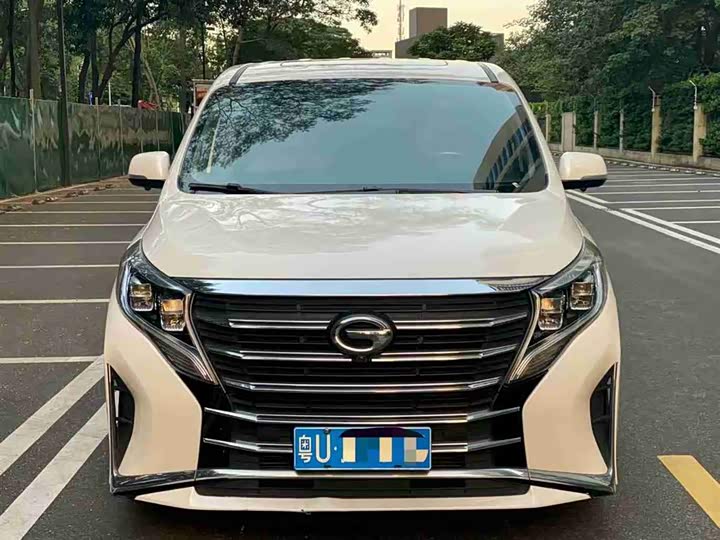 Фото 2 - GAC Trumpchi M8