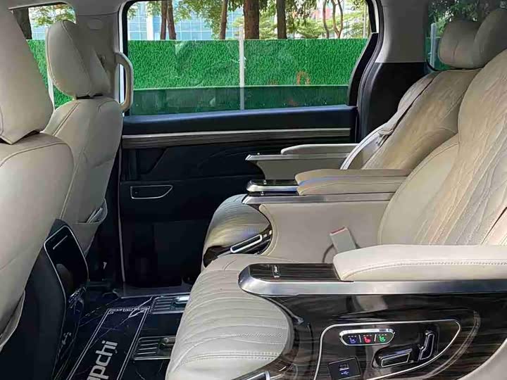 Фото 8 - GAC Trumpchi M8