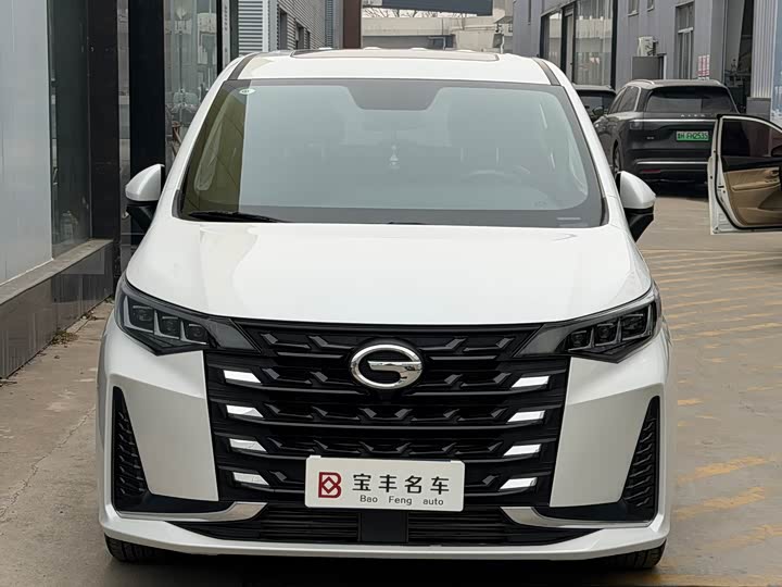 Фото 2 - GAC Trumpchi M6