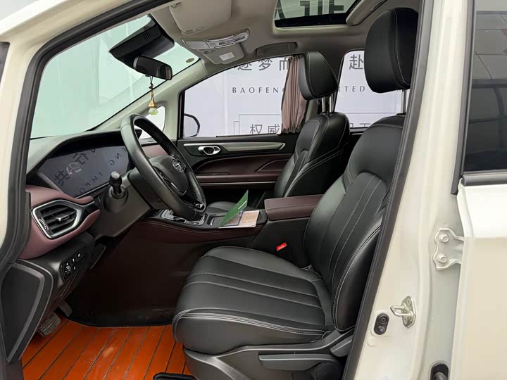 Фото 3 - GAC Trumpchi M6