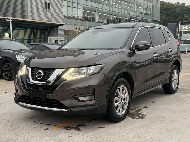 Фото 1 - Nissan X-Trail