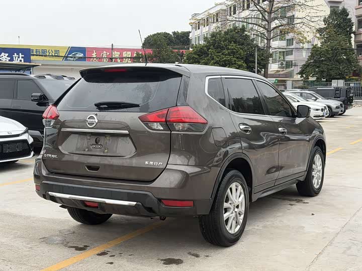 Фото 5 - Nissan X-Trail