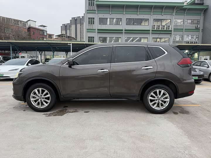 Фото 7 - Nissan X-Trail