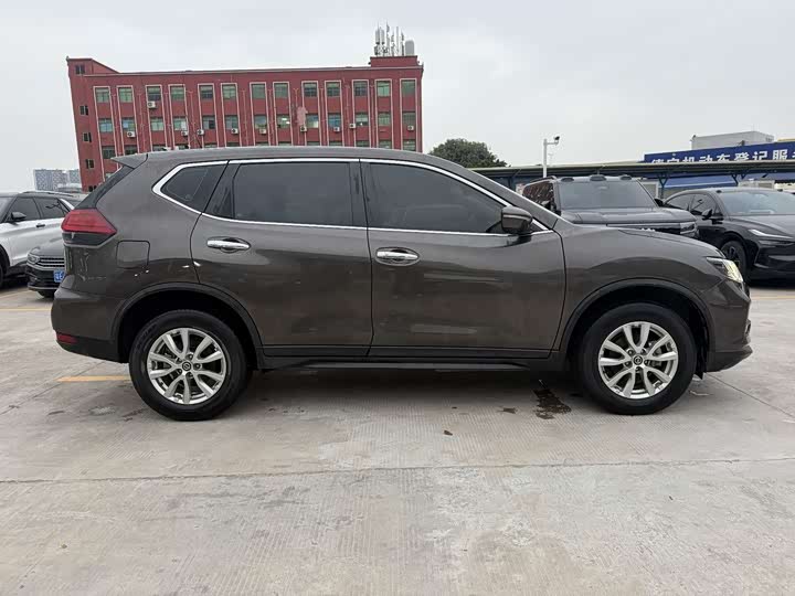 Фото 8 - Nissan X-Trail