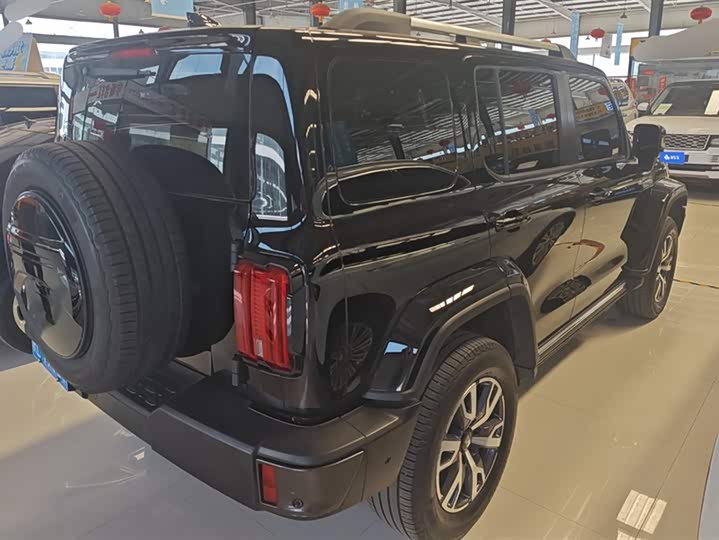 Фото 3 - Tank 300