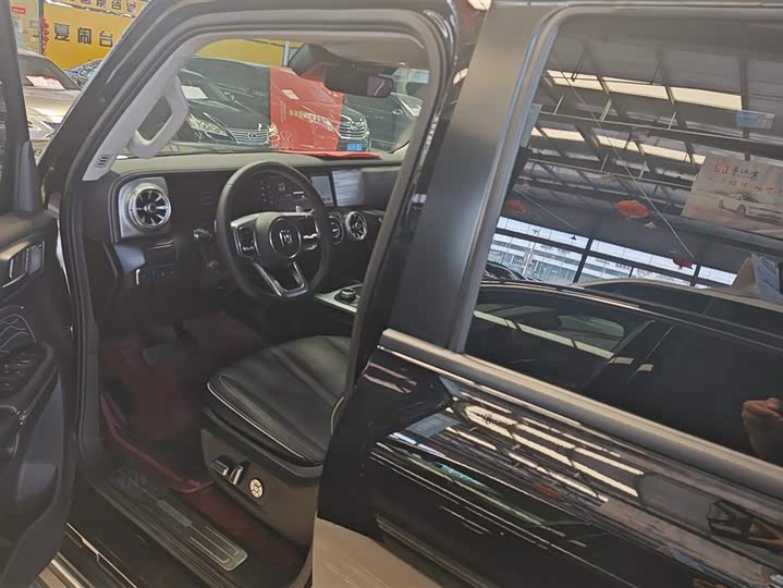 Фото 7 - Tank 300