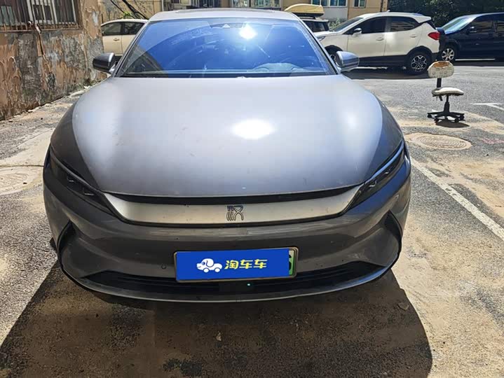 Фото 2 - BYD Han