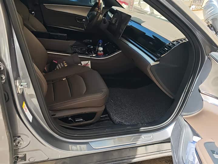 Фото 8 - BYD Han