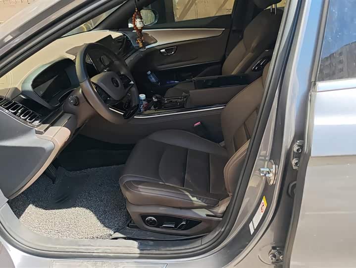 Фото 9 - BYD Han