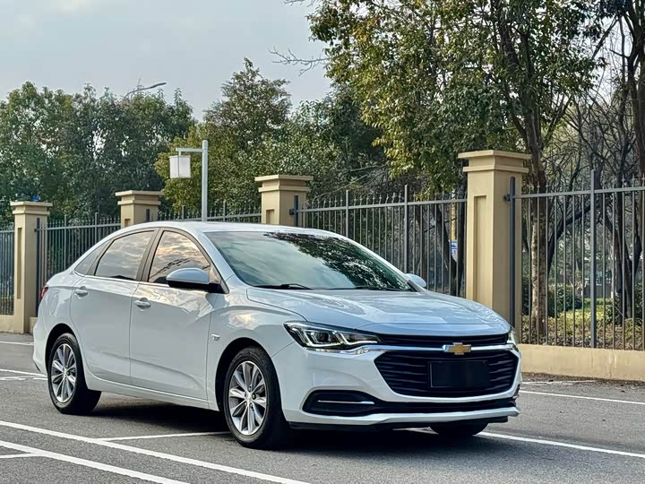 Фото 2 - Chevrolet Monza