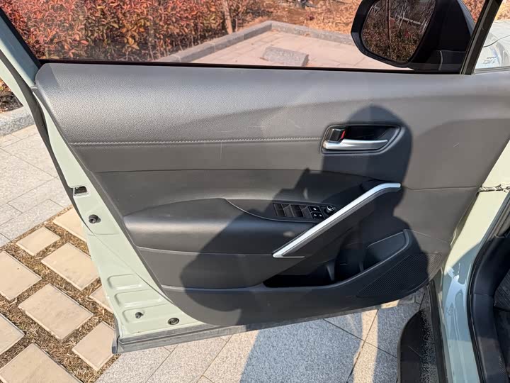 Фото 8 - Toyota Corolla Cross