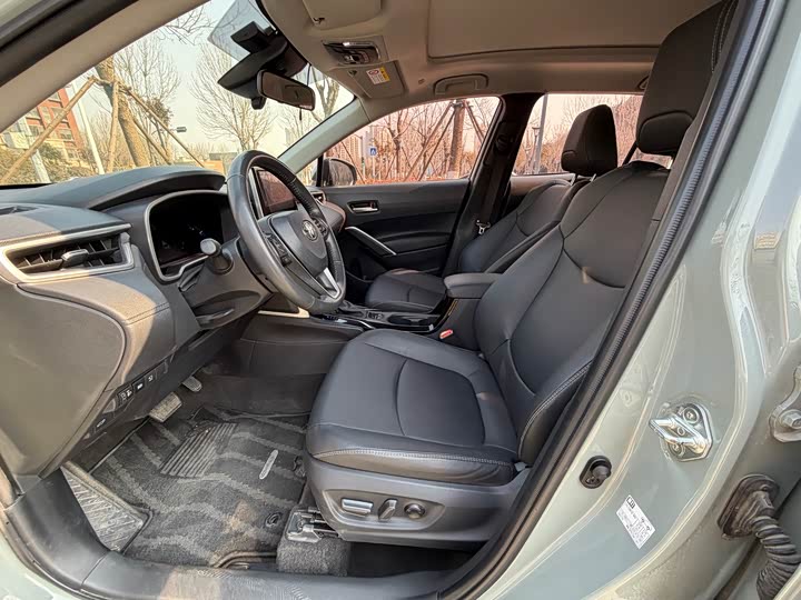 Фото 9 - Toyota Corolla Cross