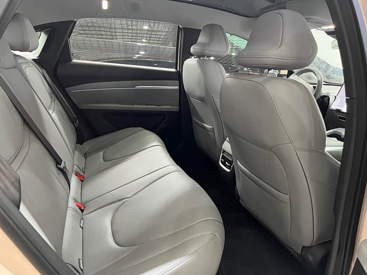 Фото 5 - XPeng Mona M03