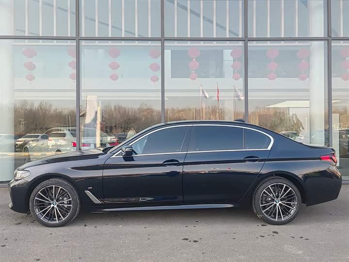 Фото 3 - BMW 5 Series