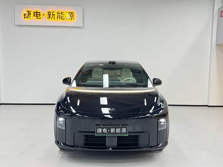 Фото 2 - LiXiang i6