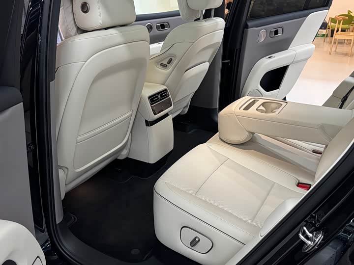 Фото 8 - LiXiang i6